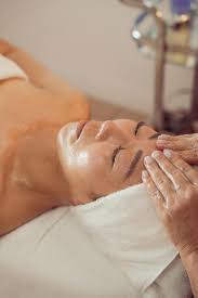 Spa facial treatment at KAILO Medispa.